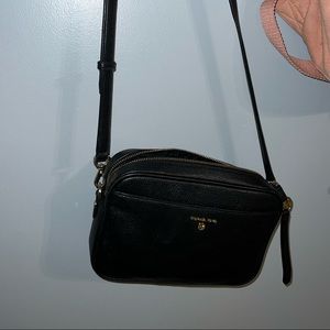 Michael Kors crossbody, in good condition, just looking for something bigger